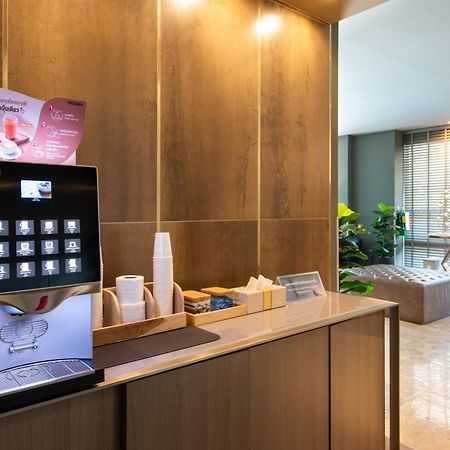 Hi Sotel - Sha Plus Банкок Екстериор снимка